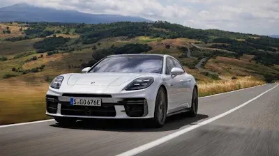2025 Porsche Panamera Turbo S E-Hybrid 2025 Porsche Panamera Turbo S E-Hybrid